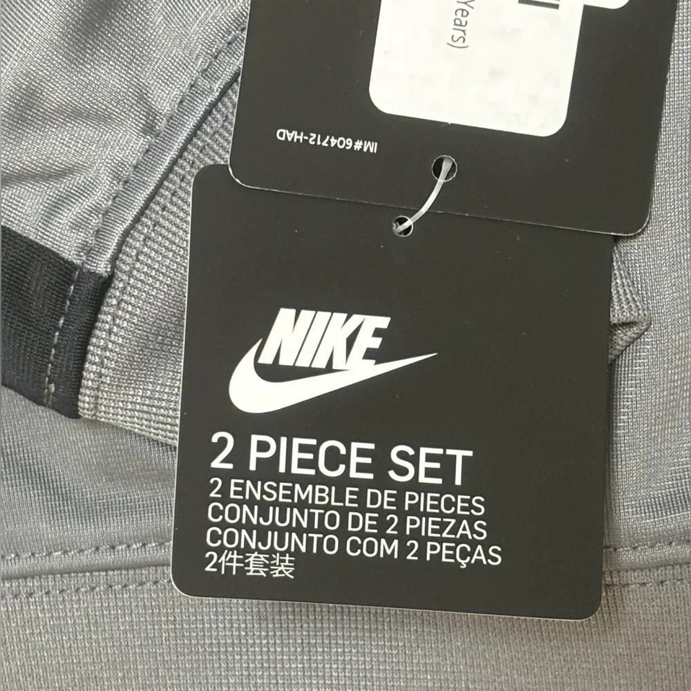 Nike Kids 2-Piece Dri-Fit Zip Jacket and Pull On Pants Set Sz 4
